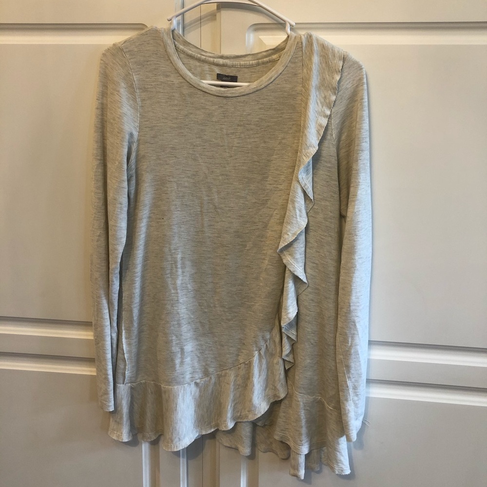 Long sleeve ruffle shirt